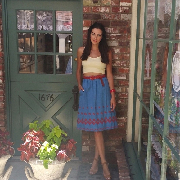 Timeless treasures and one of a kind vintage pieces - Picture 8 of 8